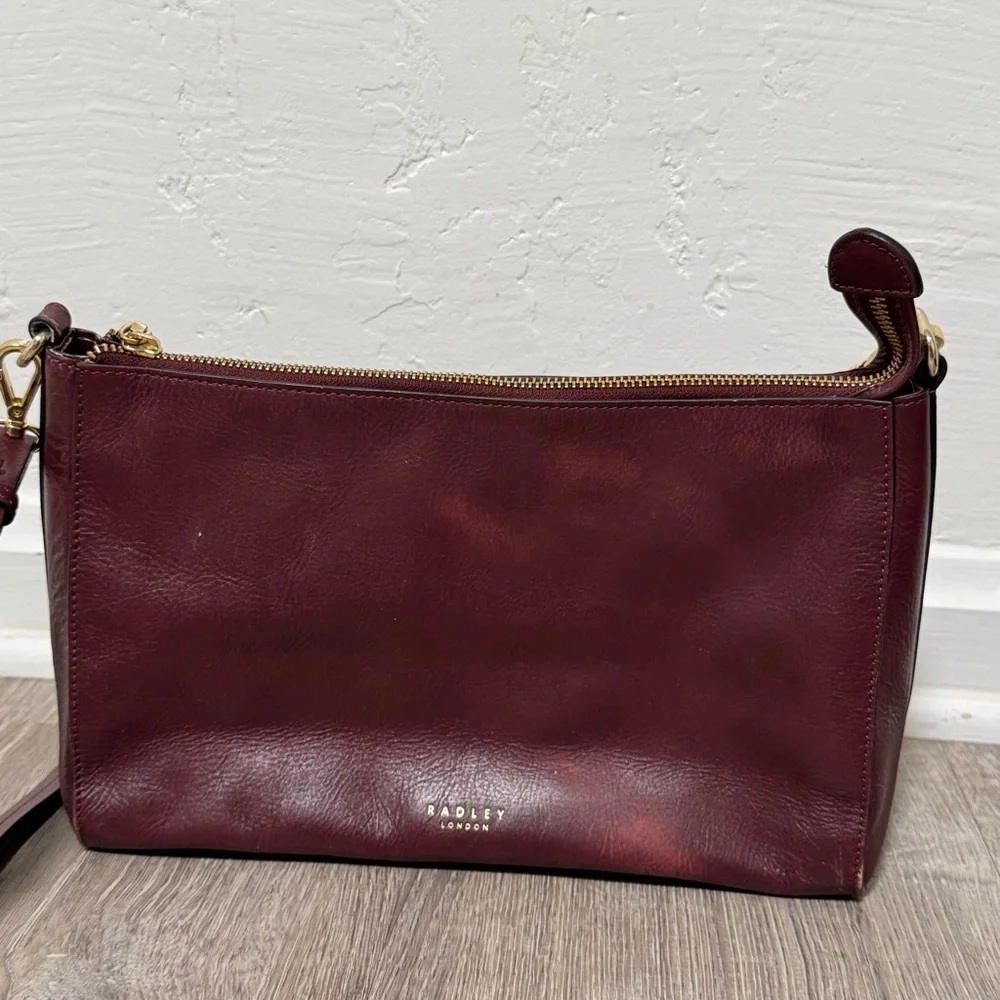 Radley London Crossbody Burgundy Leather Crossbody - Picture 2 of 13